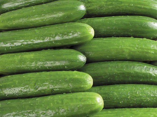 Ceny ogórków szklarniowych na Ukrainie nadal gwałtownie spadają.