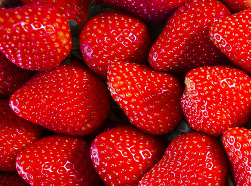 Dostępność truskawek z Kalifornii jest ograniczona.