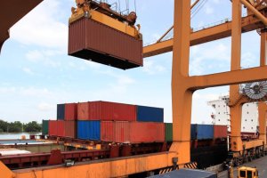 Konflikt na Bliskim Wschodzie wpływa na opcje transportu lotniczego dla świeżych produktów spożywczych.