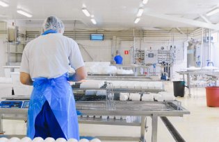 Złącza higieniczne i węże spożywcze – jak budować bezpieczne instalacje w przemyśle spożywczym?